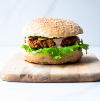 Smoky veggie burger