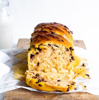 Easy Pumpkin Chocolate chips Bread